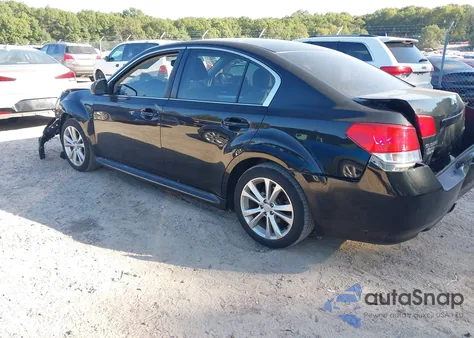2014 Subaru Legacy 2.5I z USA, uszkodzony, nr VIN 4S3BMCA65E3033230